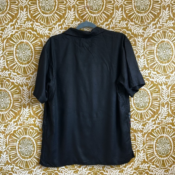 NWT Jungles Men’s Waterfall Short Sleeve Button Front Shirt in Black size S - Picture 6 of 9
